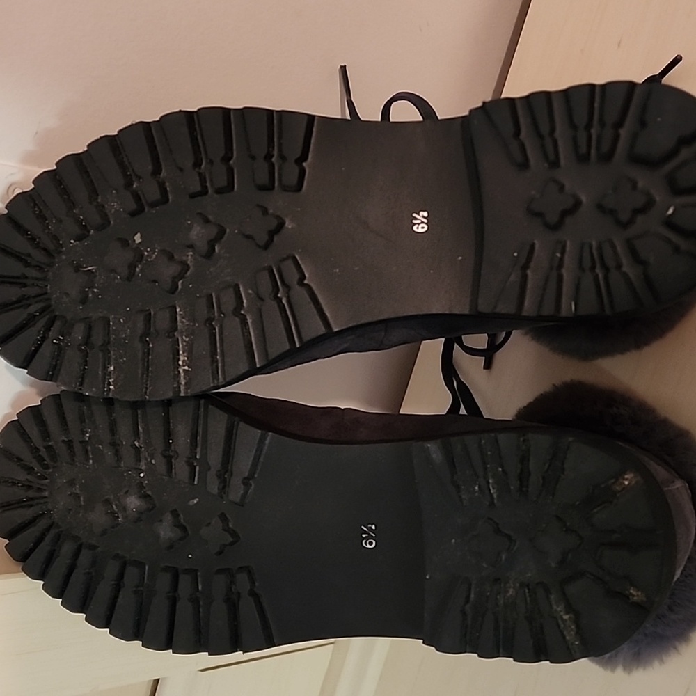 Kenneth Cole Gray Winter Boots with Fur Trim - Picture 8 of 8